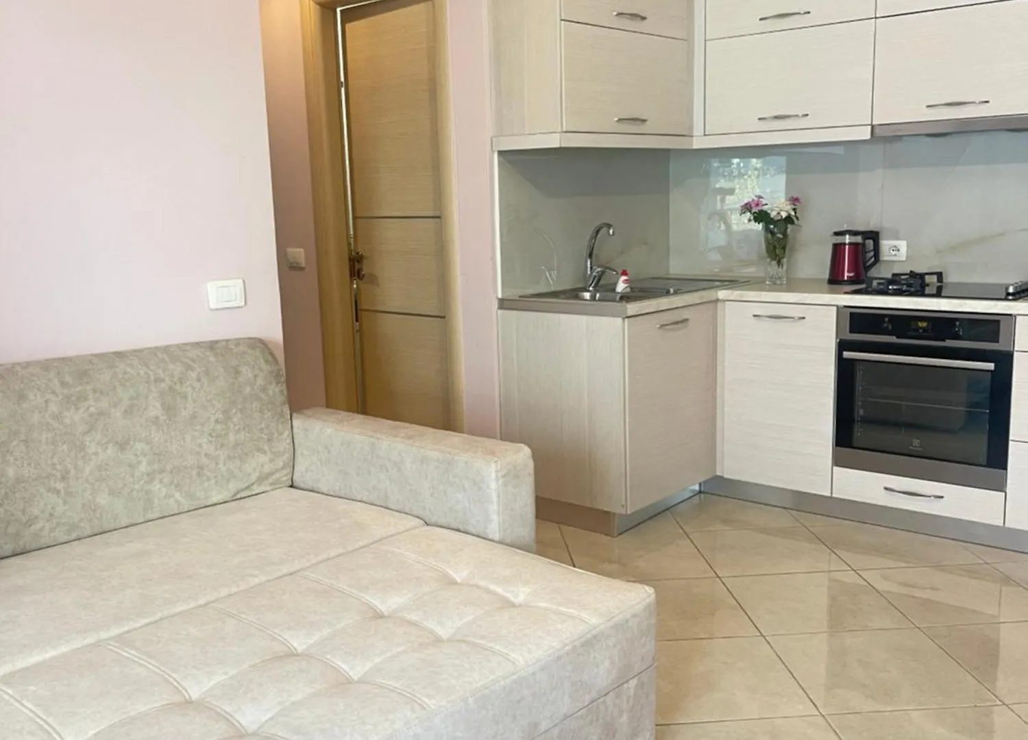 Azure Apartments Sarande 0*,  Albania